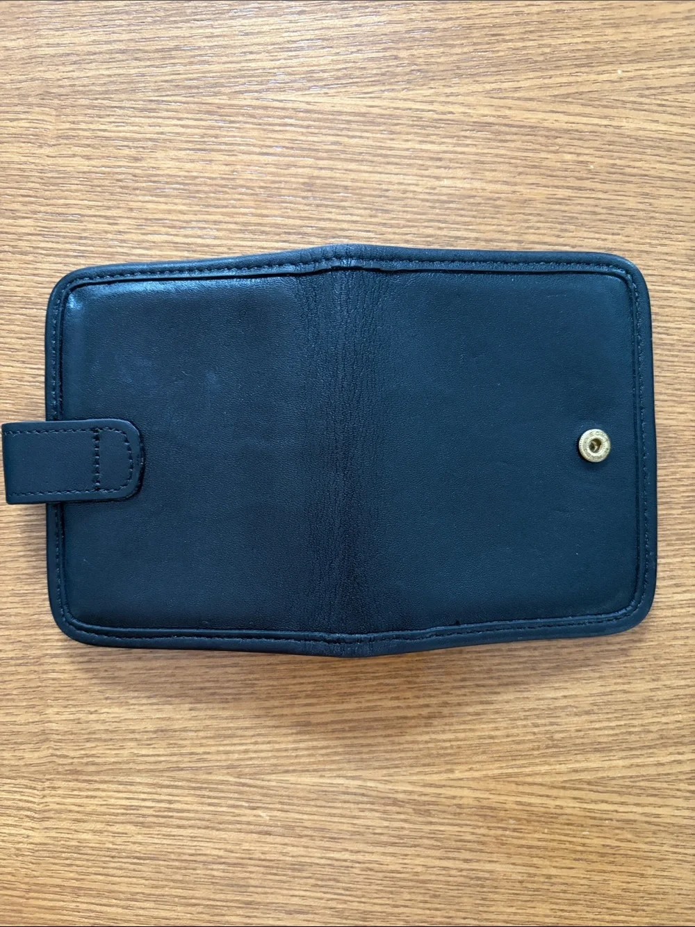Rare Vintage Coach Black Leather Bifold Wallet Tab Closure Pocket Wallet
